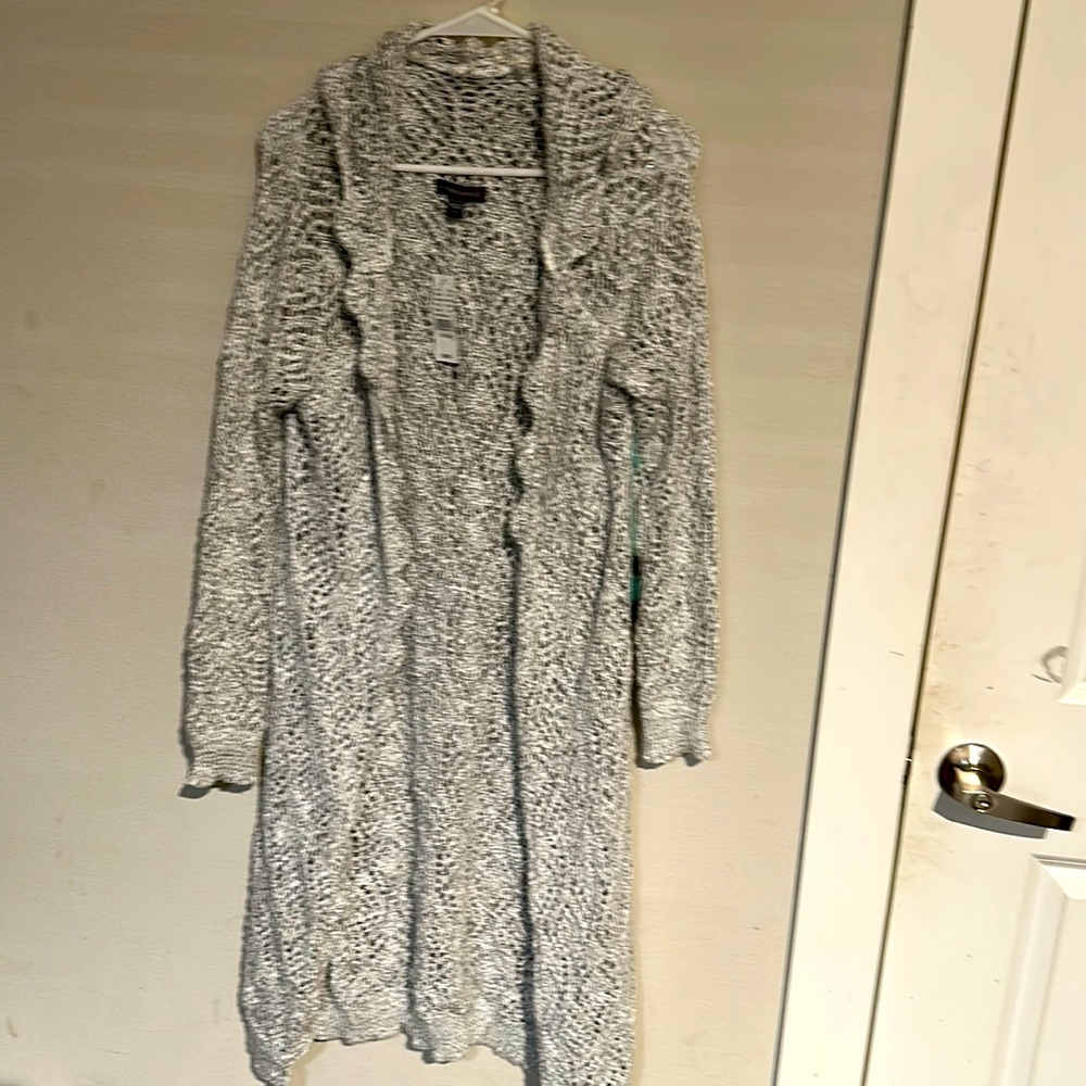 Beautiful sweater - NWT